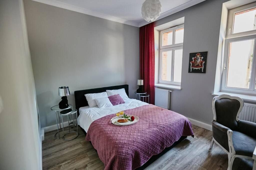 Bezowy Apartament De Lux Dla 4 Osob Chorzow Katowice Exterior foto